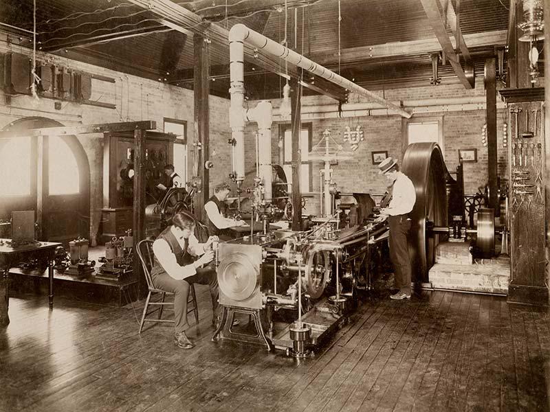 Engineering students  work in the Electrical Engineering Laboratory circa 1898.