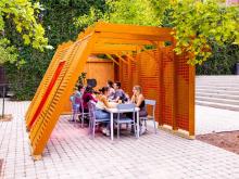 Architecture students build sukkah