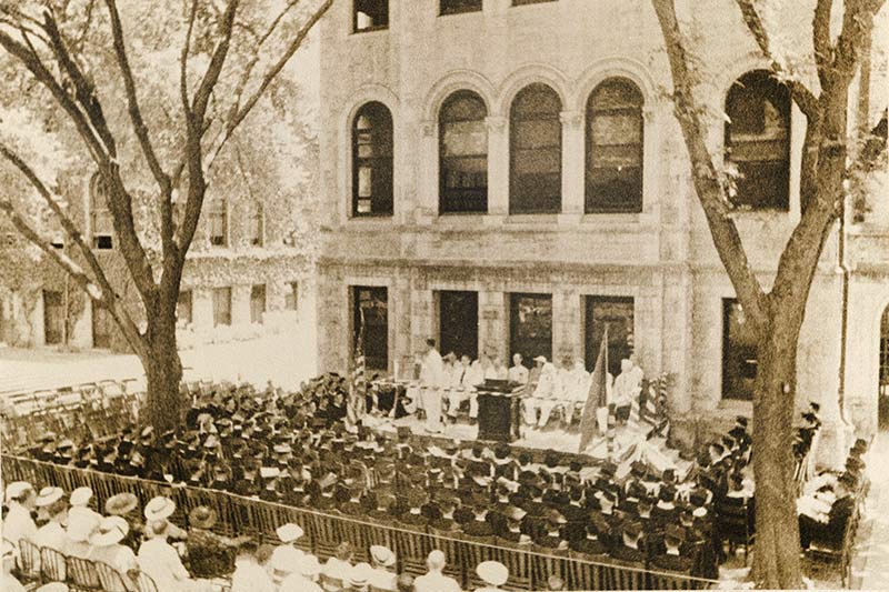 The 1936 commencement ceremony honored both the graduating class and a former Tulane president. 