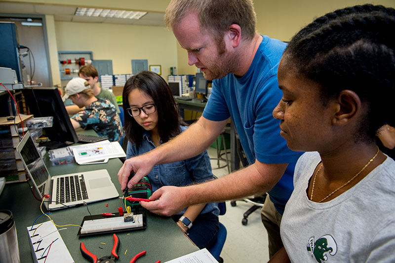 Tulane to expand engineering offerings with new certificate program