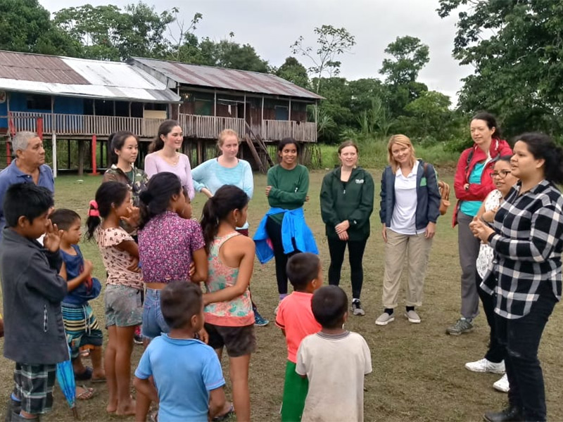 Students travel to Peru to get health care insight