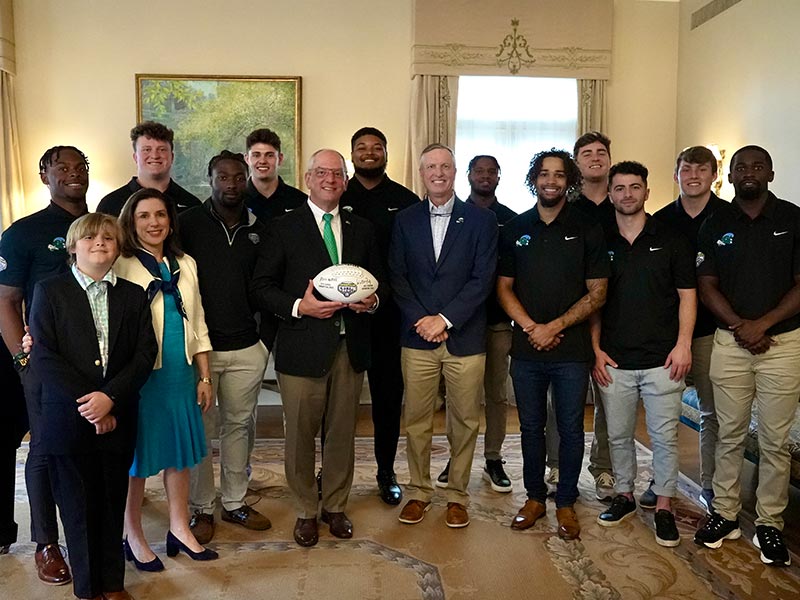 Tulane Green Wave football team visits Louisiana Capitol