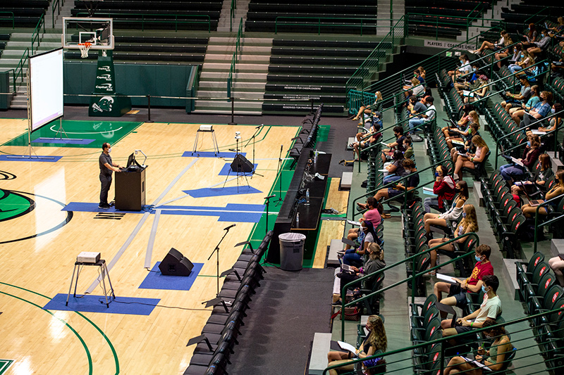 FirstDayClass_Delvin_533.jpg Tulane News