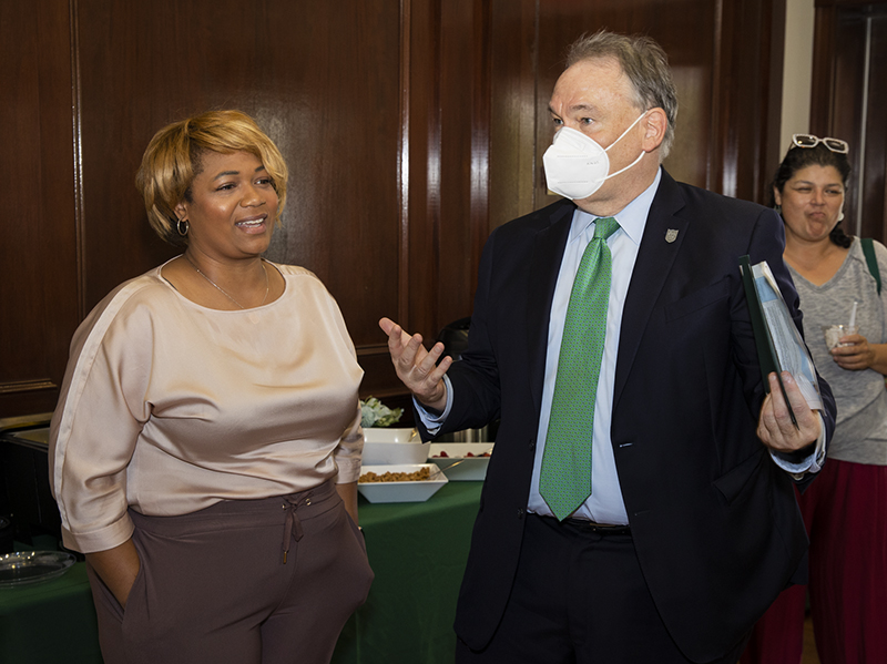 Monique Hodges, associate director of Finance and Operations at Newcomb-Tulane College (NTC), receives her award