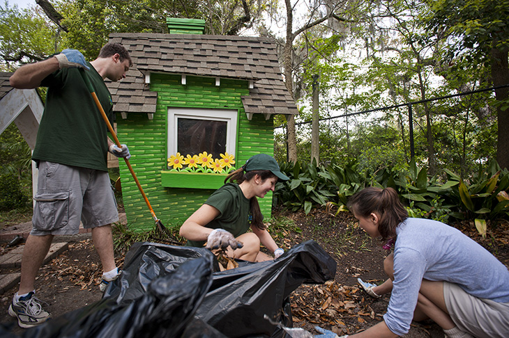 Wave of Green Day of Service in Storyland at City Park 