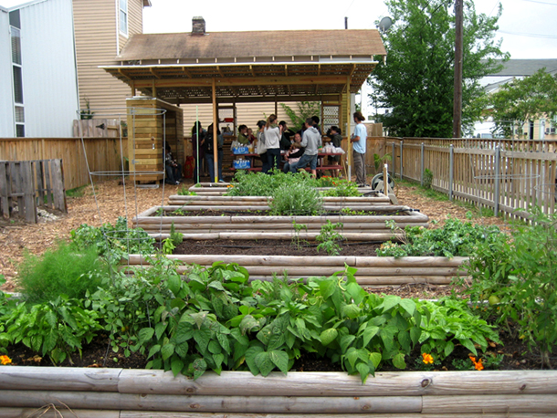 052411_delassizegarden_1 052411_delassizegarden_1