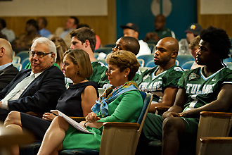 City Council meeting on Stadium 