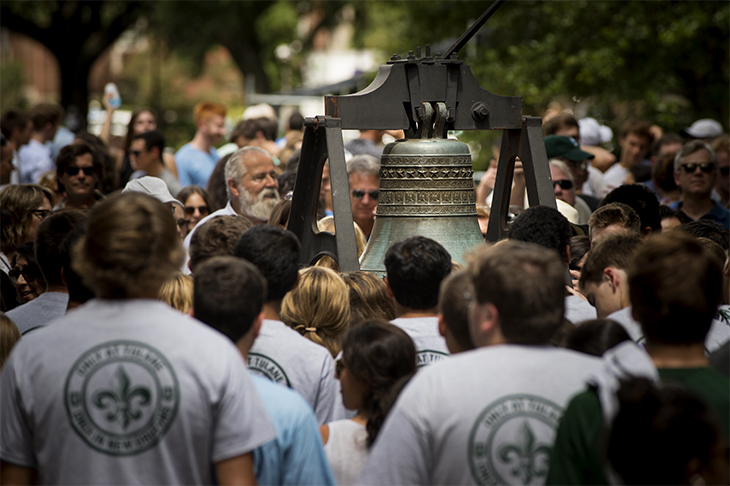 Convocation acquaints students with Tulane tradition.