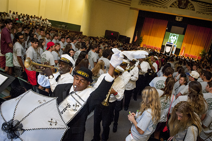 Convocation acquaints students with Tulane tradition.