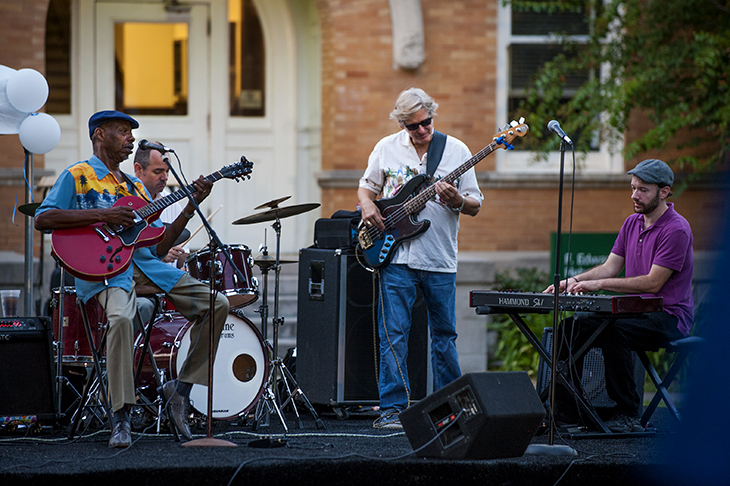 Walter “Wolfman” Washington and The Roadmasters play the blues for the crowd.