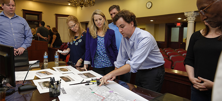 Gretna residents plan improvements with help of Tulane. Gretna residents plan improvements with help of Tulane.