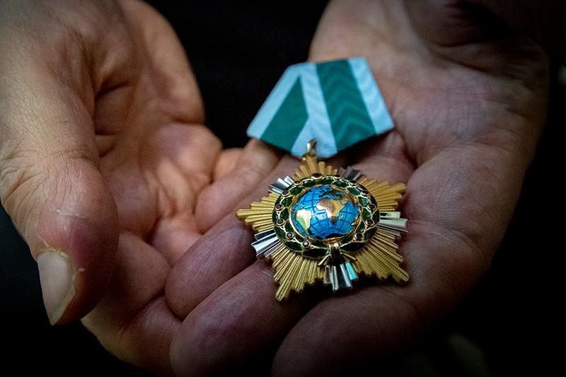 The Order of Friendship medal. (Photo by Paula Burch-Celentano)