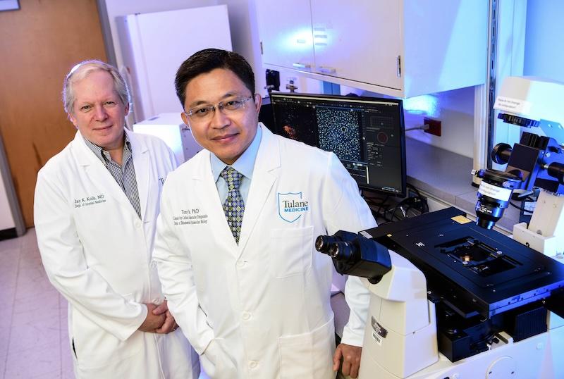 Researchers Jay Kolls and Tony Hu 