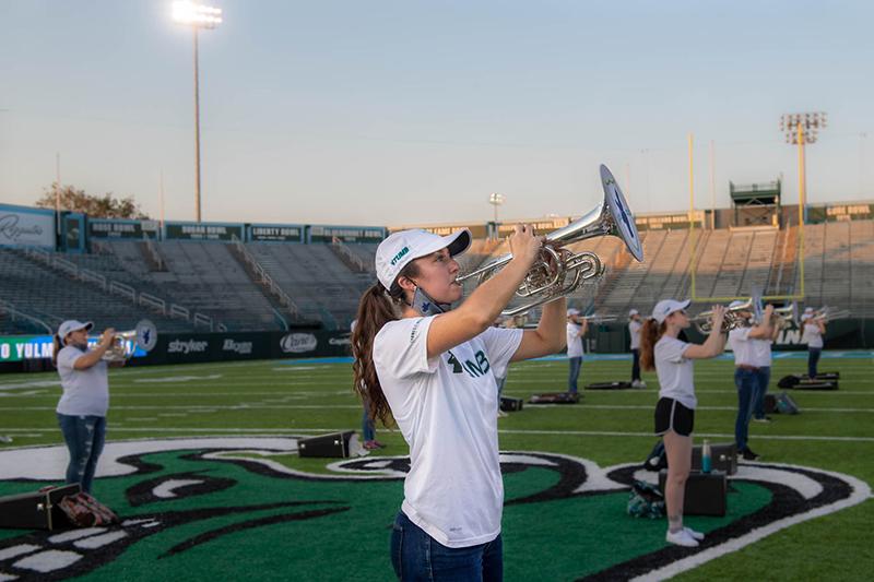  Becca Lubin (Photo by Sally Asher)