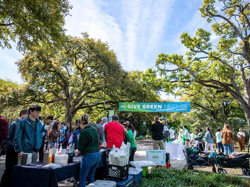 Give Green Day at Tulane