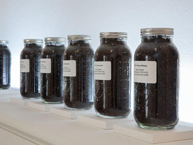 soil in jars 