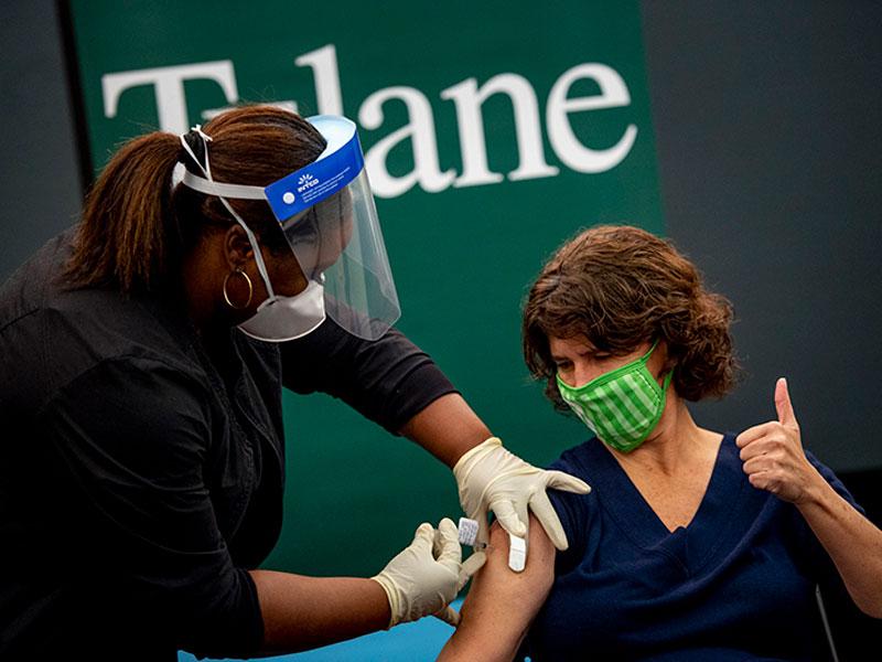 Tulane begins to administer COVID-19 vaccine to faculty, staff